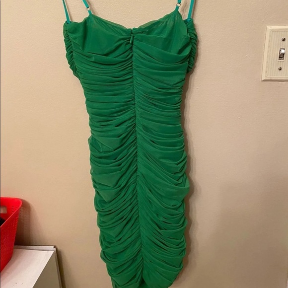💕💕 SOLD!! HOUSE OF CB EMERALD GREEN ELLA DRESS!! - Picture 4 of 8